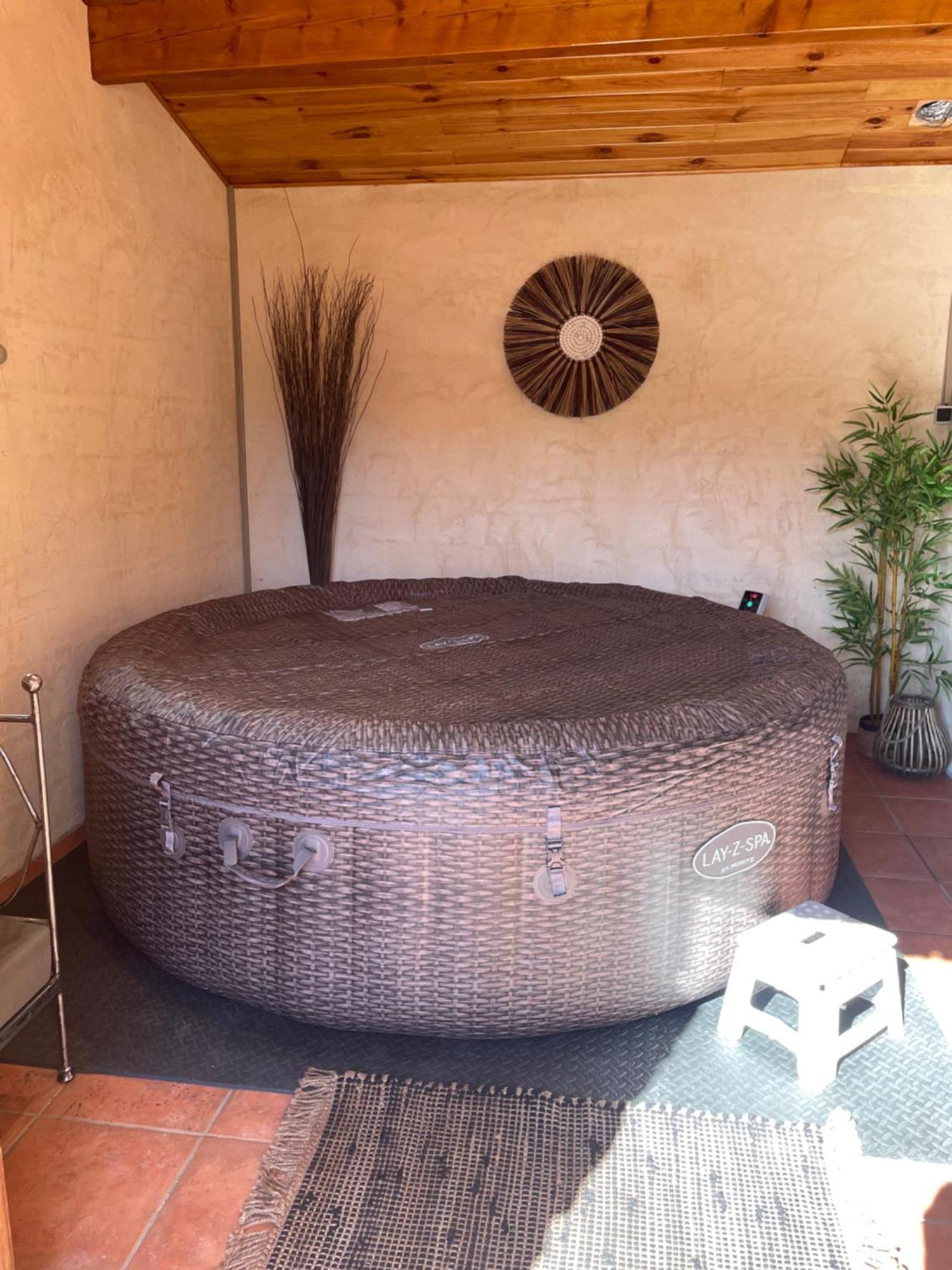 La Chambre Haute Et Son Spa Nîmes Exterior foto
