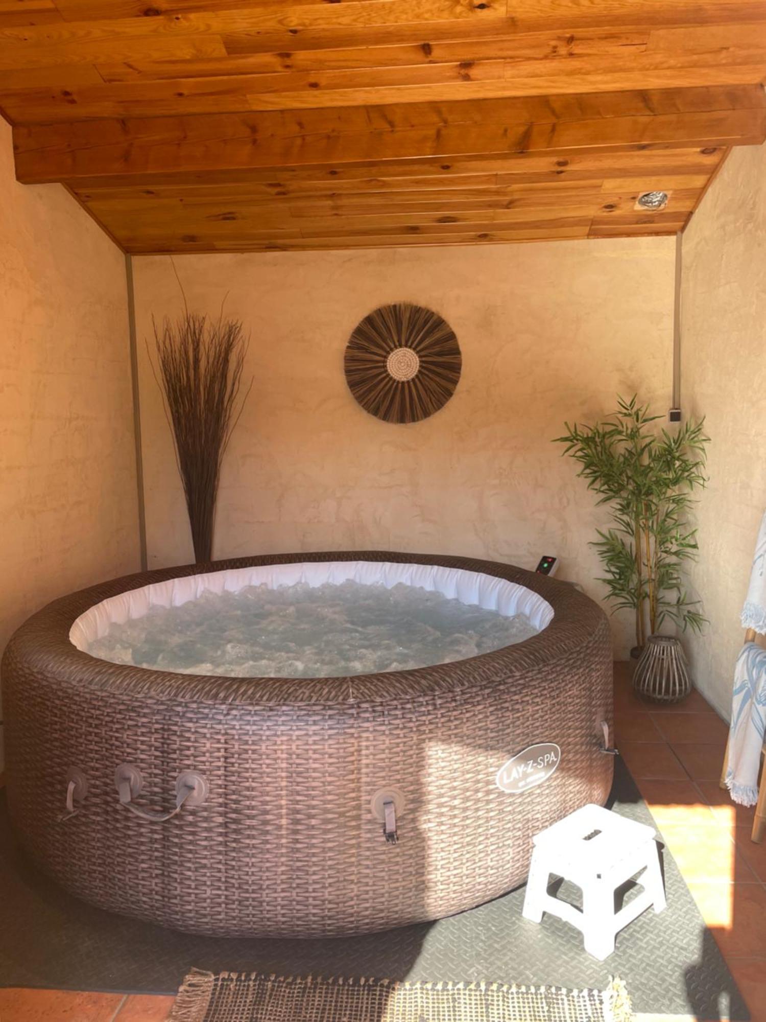 La Chambre Haute Et Son Spa Nîmes Exterior foto