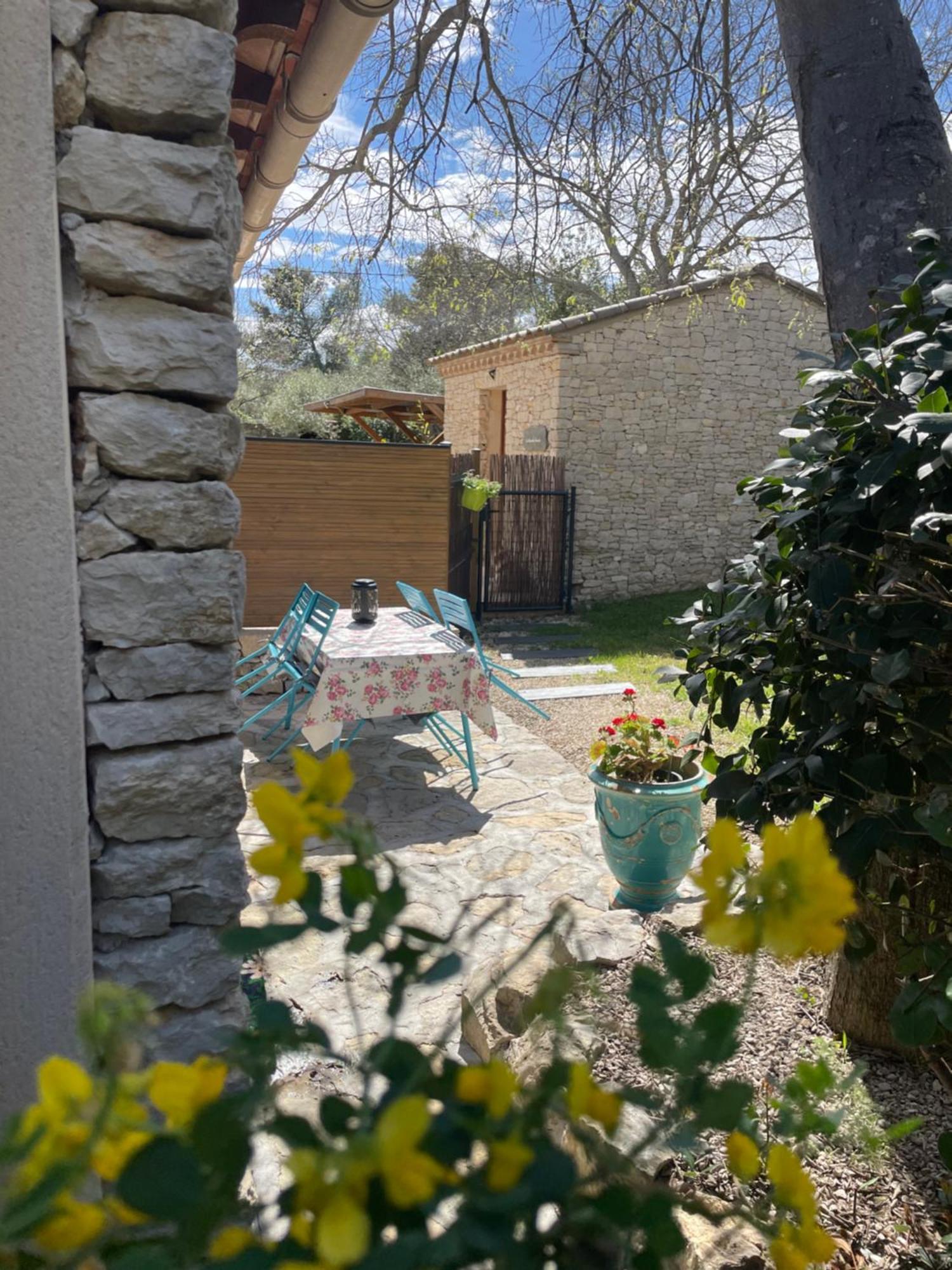 La Chambre Haute Et Son Spa Nîmes Exterior foto
